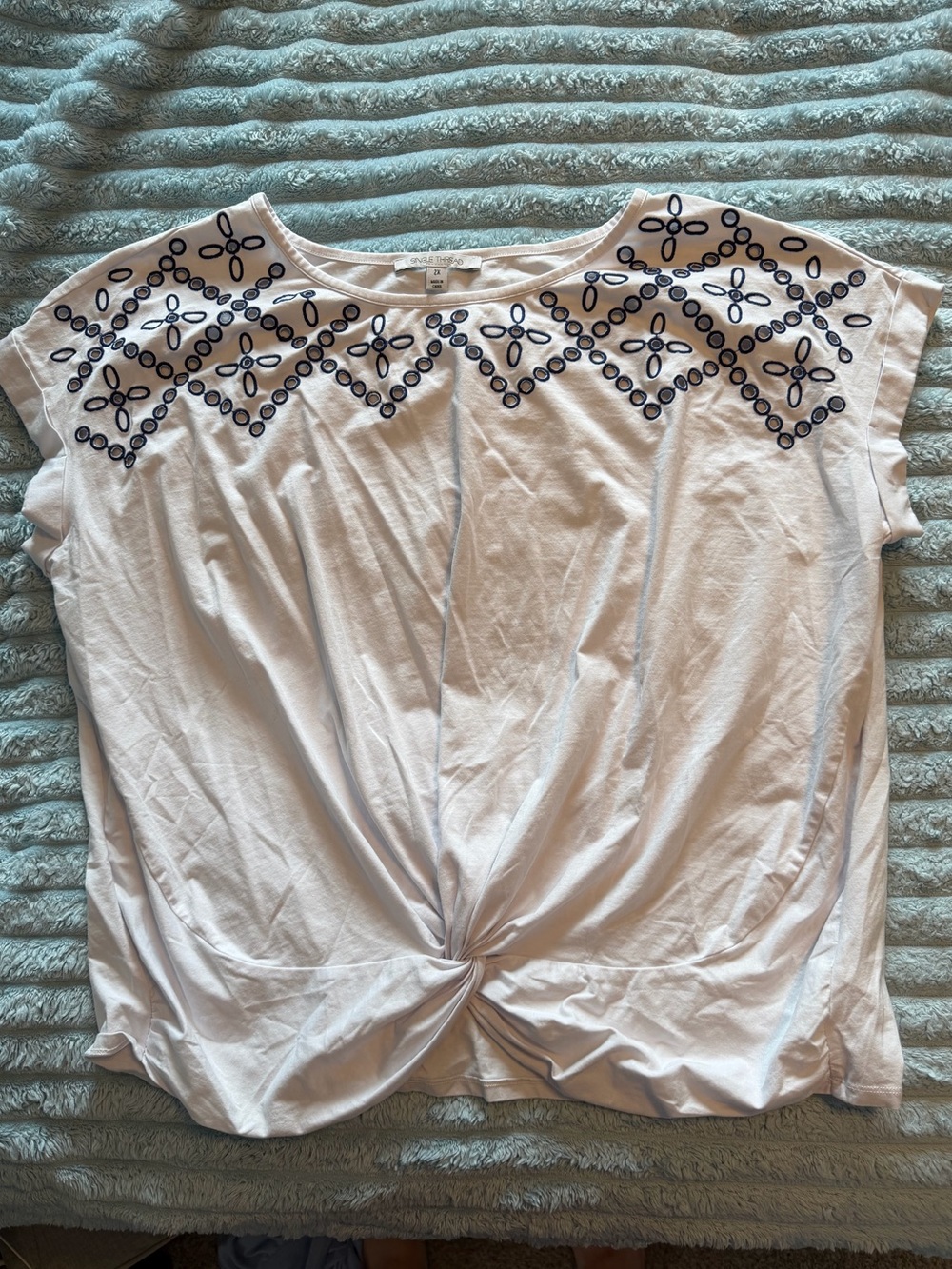 Single Thread White Embroidered Twist Front Top 2X Navy Floral Eyelet Tee